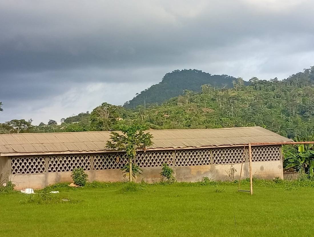 Bâtiment d'élevage du Théologat spiritain de Ngoya