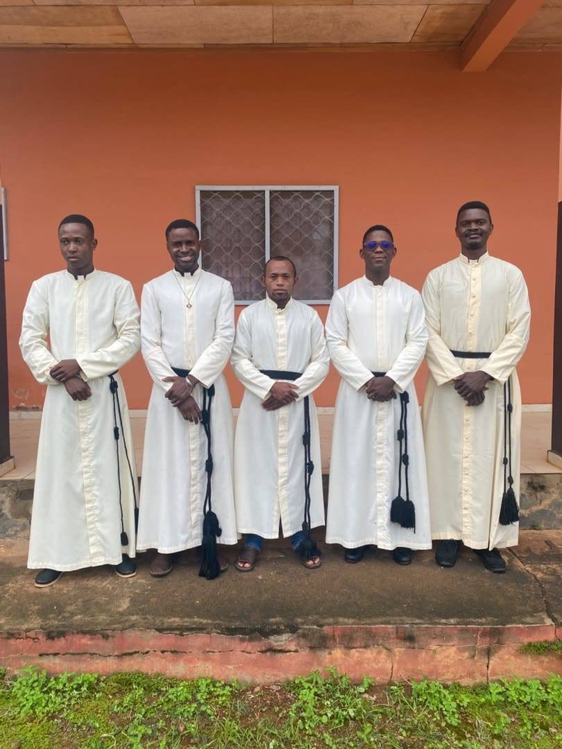 Des membres de la communauté du Théologat spiritain de Ngoya